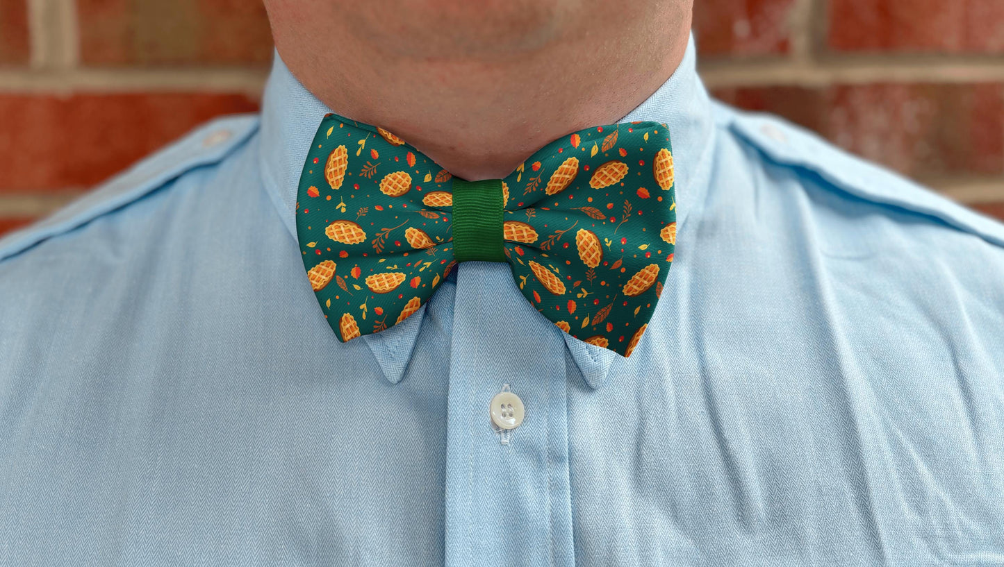 Autumn Pie Delight Fall Bow Tie • Handmade Adjustable Bow Tie • 21 Ribbon Colors • Festive Pattern • Boy Bow Tie • Mens Bow Tie • Handmade
